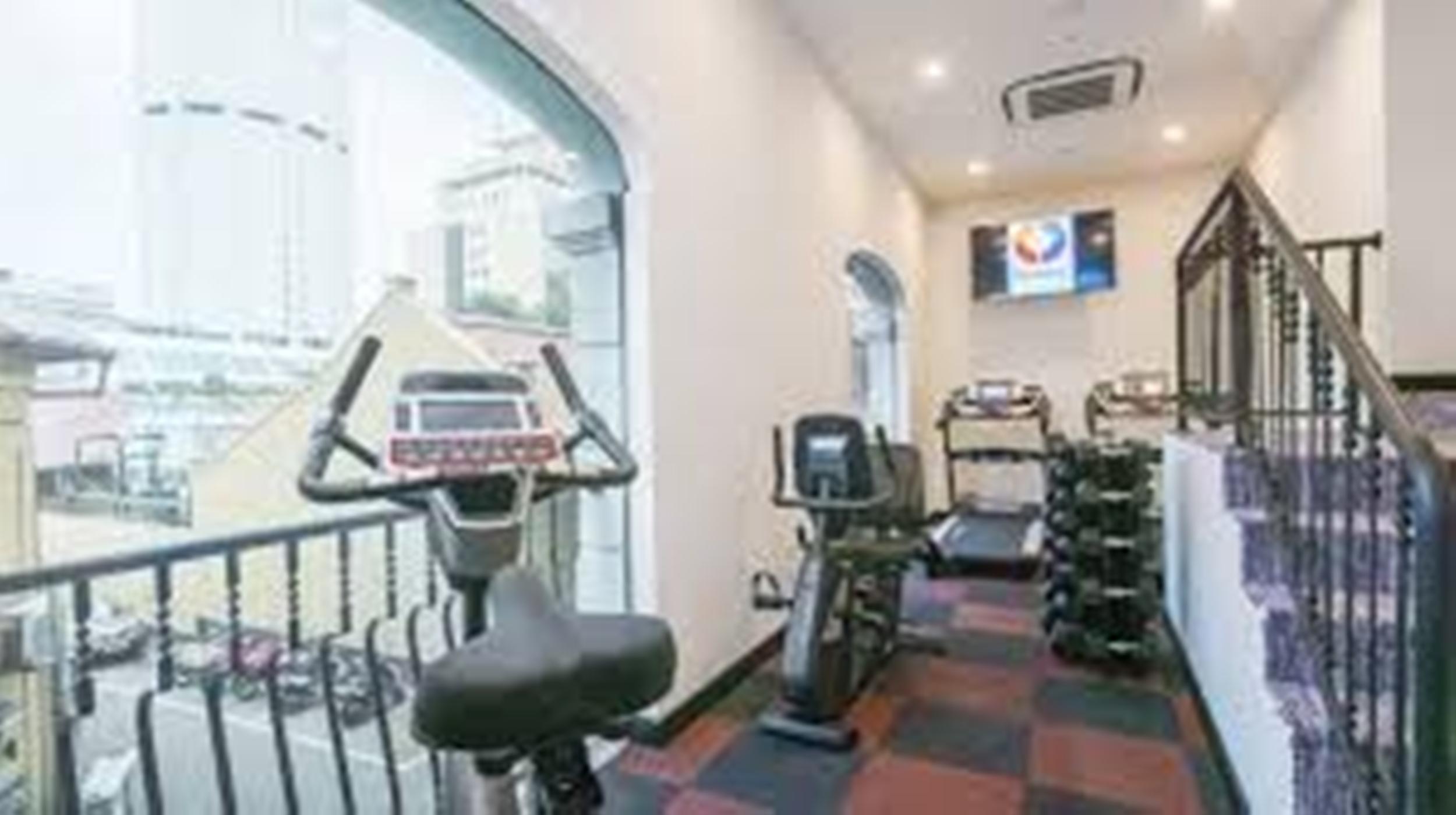 Fairway Colombo - Sri Lanka'S First Hotel With Robot Technology Bagian luar foto