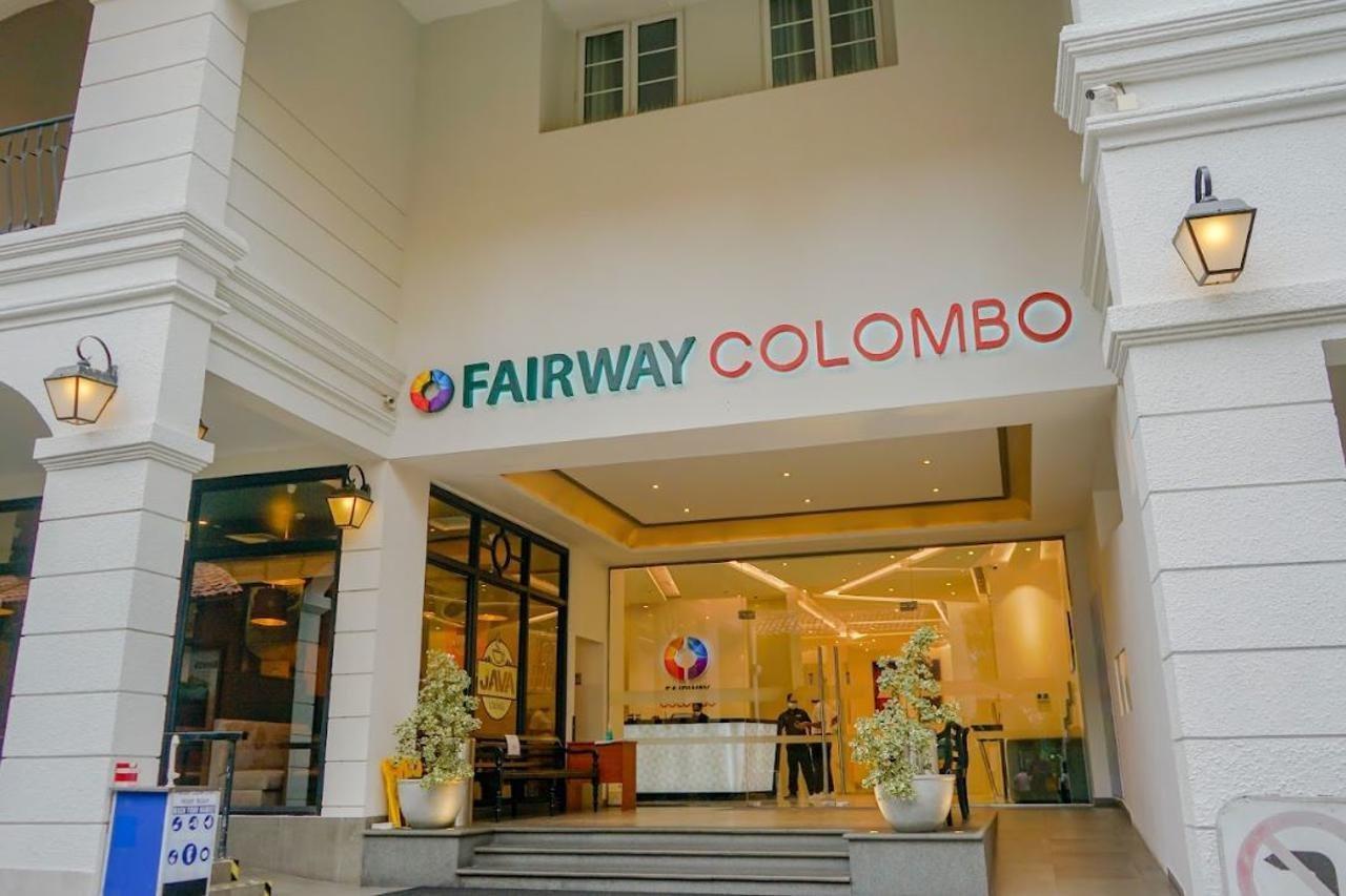 Fairway Colombo - Sri Lanka'S First Hotel With Robot Technology Bagian luar foto