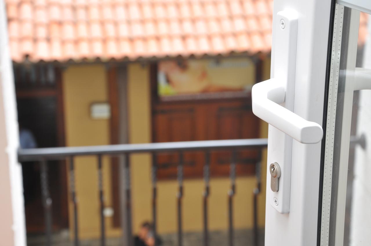 Fairway Colombo - Sri Lanka'S First Hotel With Robot Technology Bagian luar foto