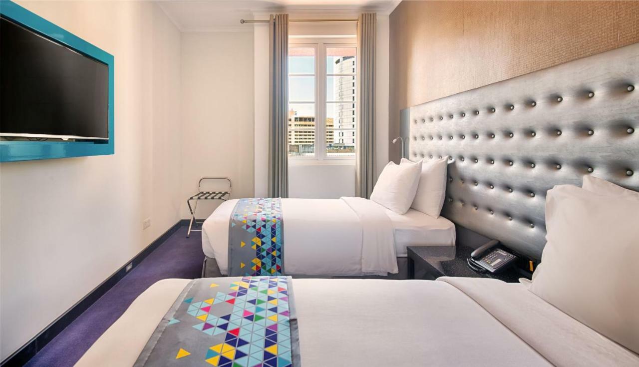 Fairway Colombo - Sri Lanka'S First Hotel With Robot Technology Bagian luar foto