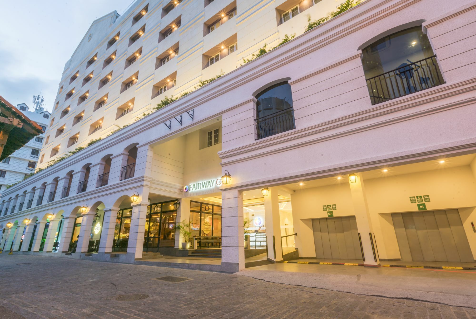 Fairway Colombo Hotel Bagian luar foto