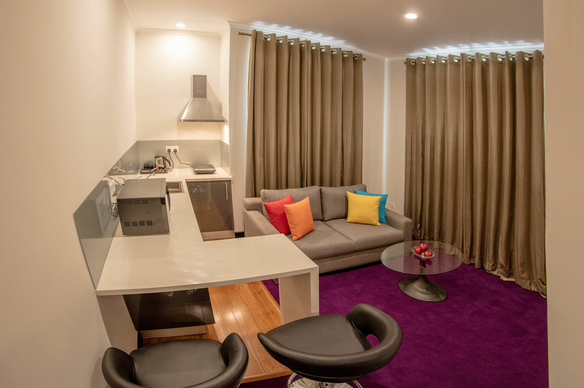 Fairway Colombo - Sri Lanka'S First Hotel With Robot Technology Bagian luar foto